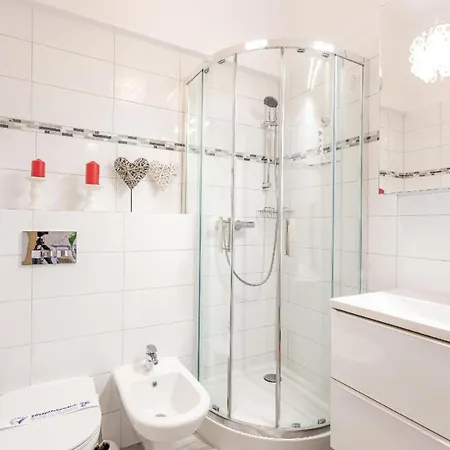 Tower 22 In Ruhigem Stadtviertel Apartment