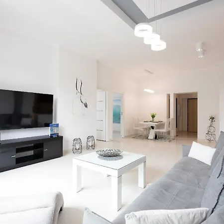 Geraeumiges Und Luxurioeses Tower 12 Apartment *