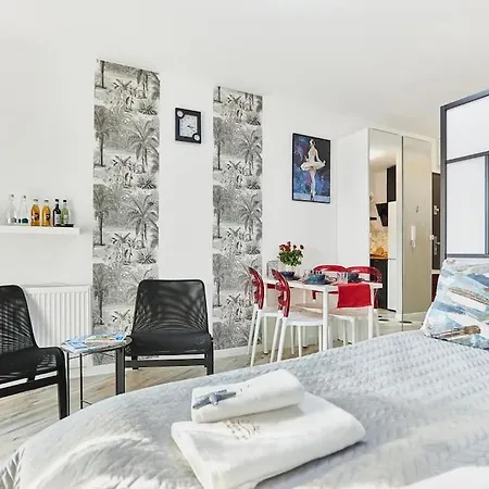 Golden Hour Apartments- Plac Slowianski 36 * Swinoujscie