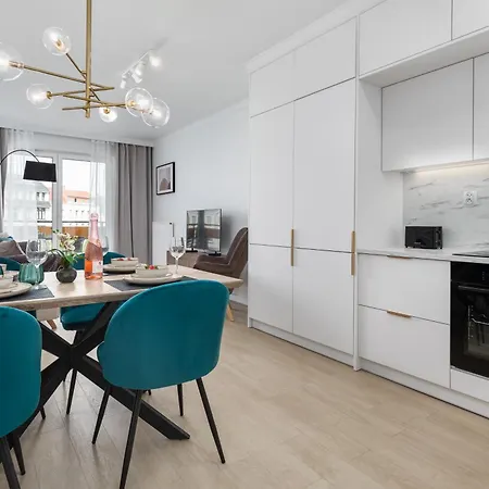 Apartment Plac Slowianski With Balcony Center By Renters Swinoujscie