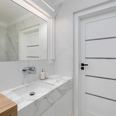 Plac Slowianski With Balcony Center By Renters