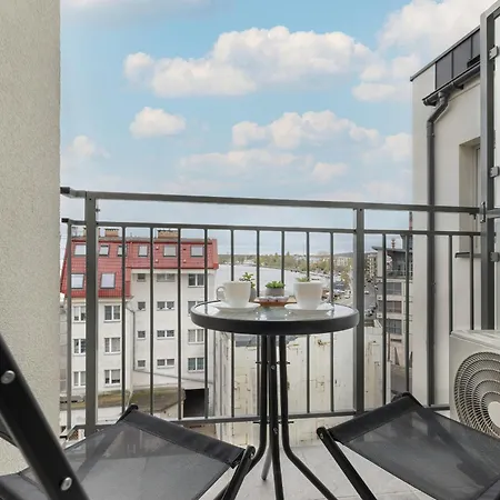 Plac Slowianski With Balcony Center By Renters Apartment Swinoujscie