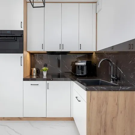 Plac Slowianski With Balcony Center By Renters Apartment Swinoujscie