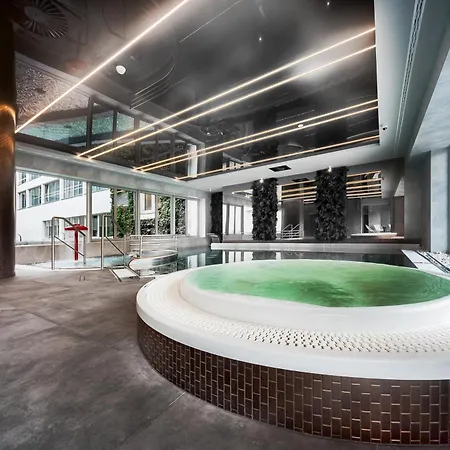 Golden Line Apartment