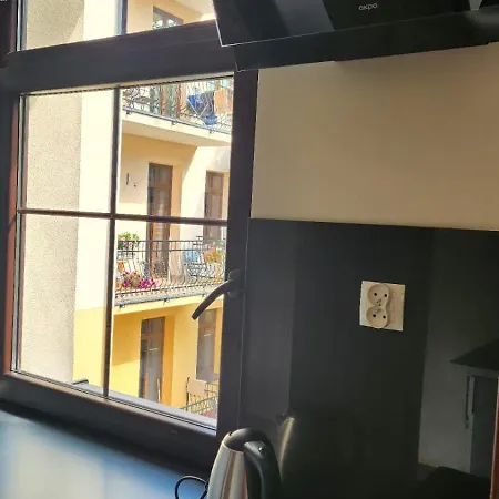 Apartament 14 *