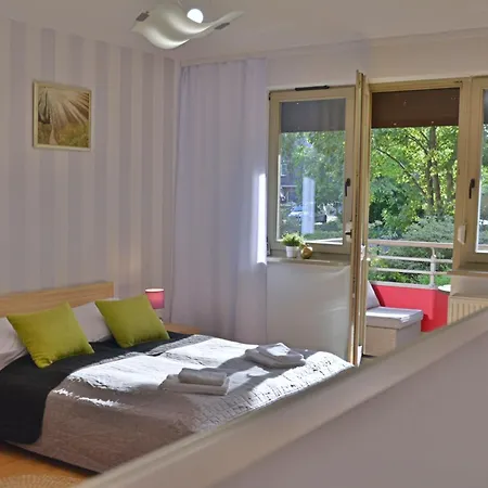 Sunset - Zdrojowa 24 - Plaza 350m Apartment