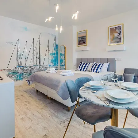 Apartment Reja 8 *