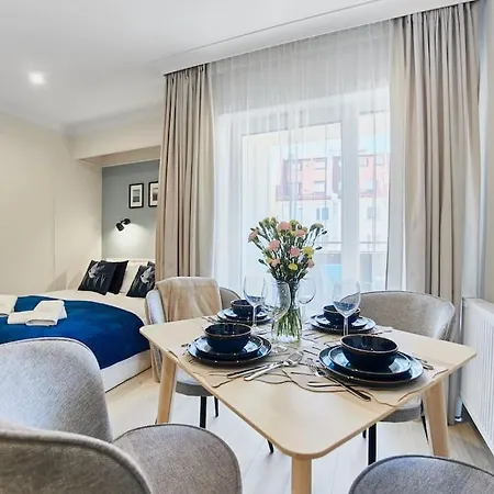Apartment Golden Hour Apartments- Plac Slowianski 17 *