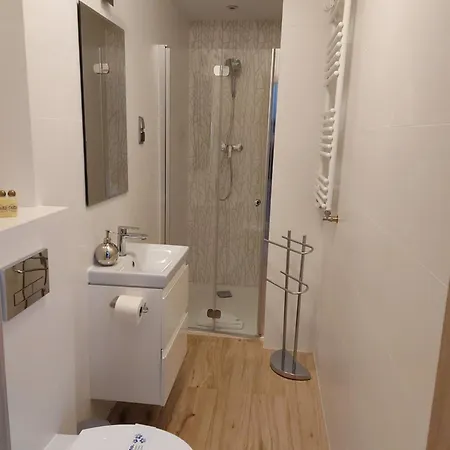 Atena Apartment *