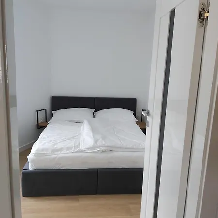 Horizon.10 Vip Sun Towers Apartment