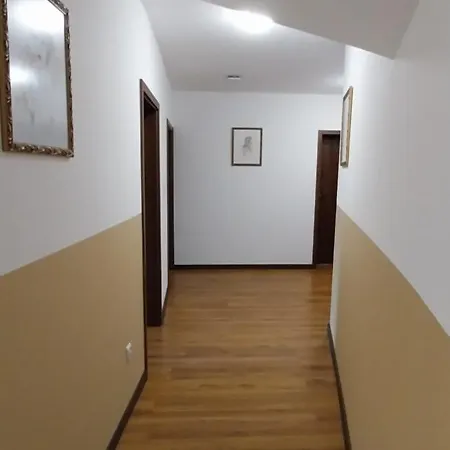 U Sternika Apartment