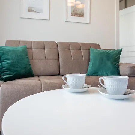 Gemuetliche, Helle An Der Ostsee Apartment