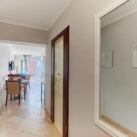 Golden Hour Apartments- Avangard 35