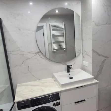 Apartament Holiday *