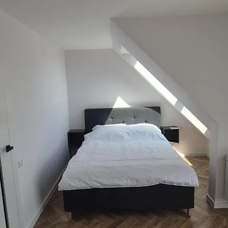 Apartament Holiday *