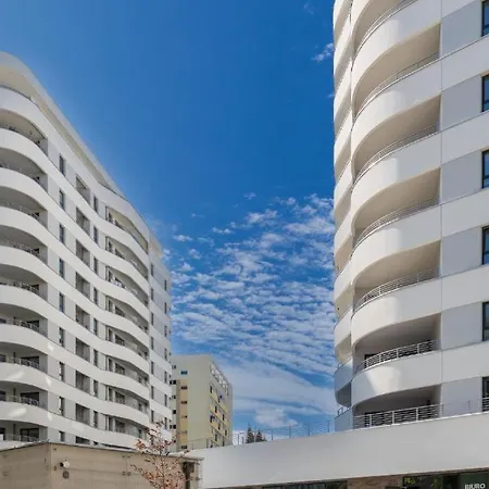 Sun Towers 52 Apartment *