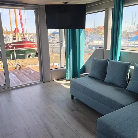 Apartment Sunrise Houseboat Swinoujscie
