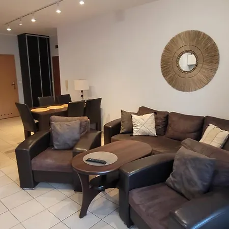 Frog - 2 Bedrooms And Living Apartament Świnoujście