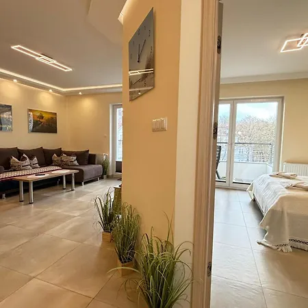 Apartment Bryza - Cesarskie Z Parkingiem