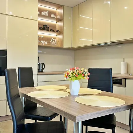 Apartment Bryza - Cesarskie Z Parkingiem
