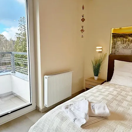 Bryza - Cesarskie Z Parkingiem Apartment