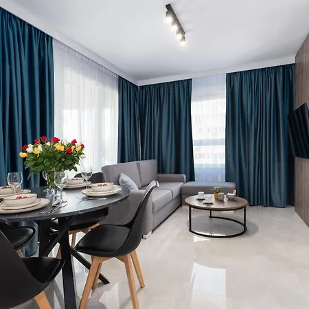 Apartment Sun Towers With Balcony & Parking By Renters