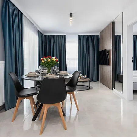 Apartment Sun Towers With Balcony & Parking By Renters