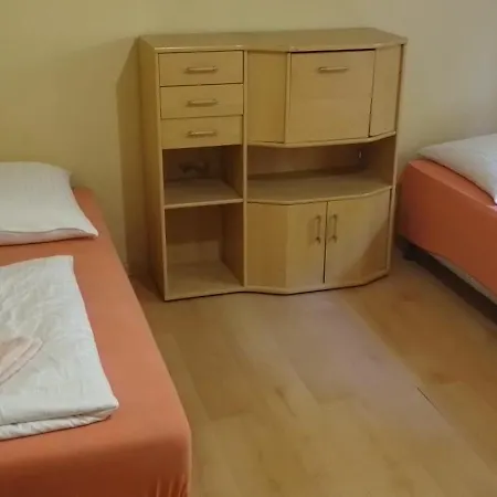 Apartment Na Parterze & *