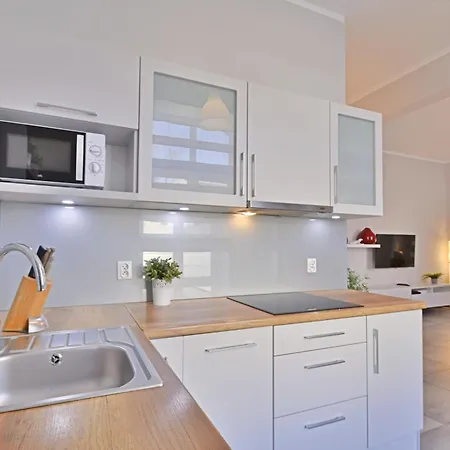 Sienkiewicza - 750m Do Plazy - Parking Apartment *