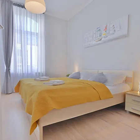 Apartment Sienkiewicza - 750m Do Plazy - Parking