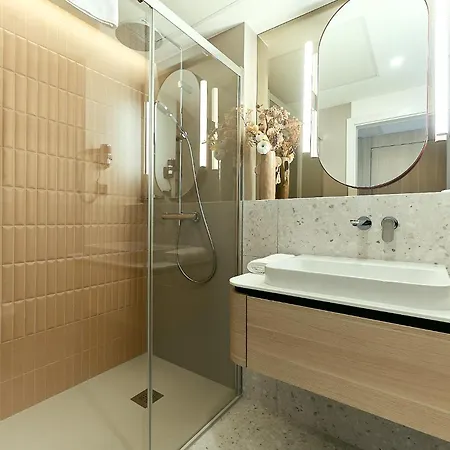 Golden Hour Apartments- Loft 302