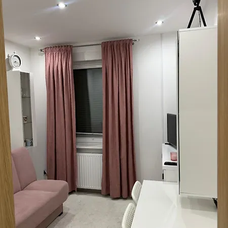 Hermes Apartment *