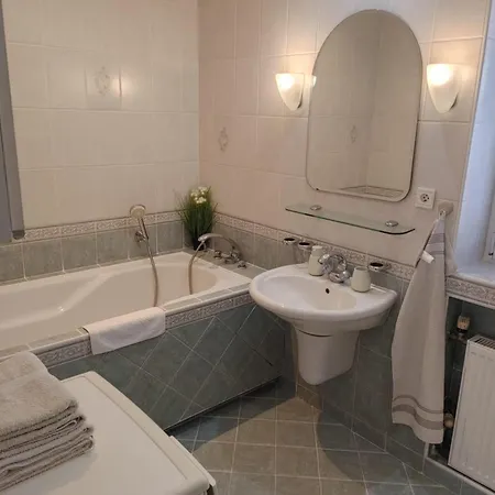 Julia Apartment