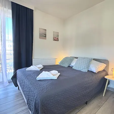 Bryza Apartment *