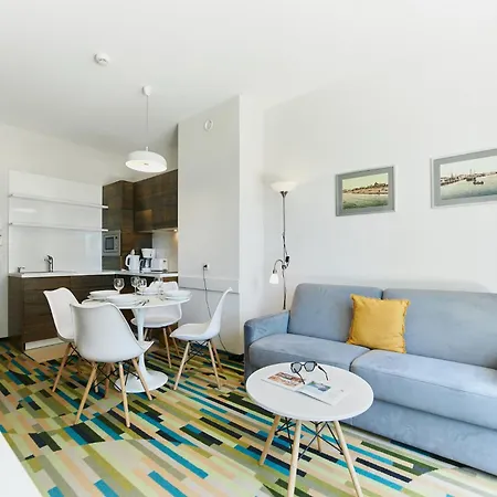 - Aleja Baltic Park Molo C306 Apartment *