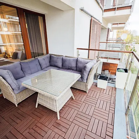 Baltic Park Plaza Lux - Visitopl Apartment *