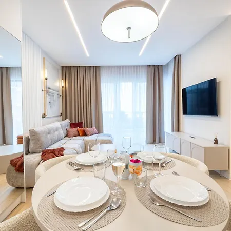 Baltic Park Plaza Lux - Visitopl Apartment *