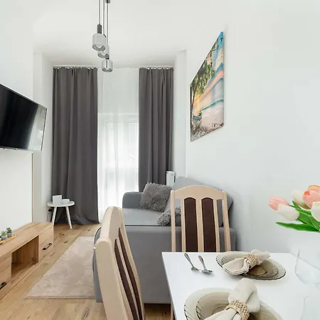 Apartment Jasny W Swinoujsciu Blisko Portu By Renters Swinoujscie
