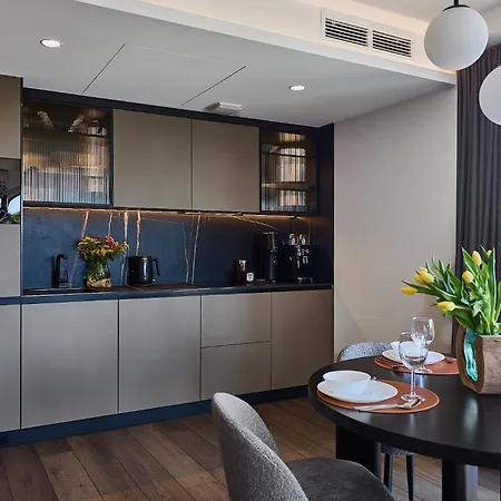 Golden Hour Apartments- Loft H 419 Apartment Swinoujscie