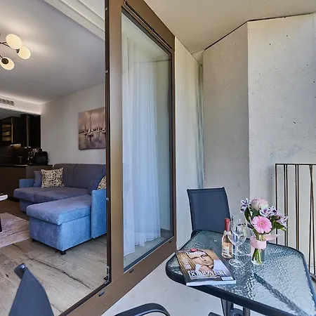 Apartment Golden Hour Apartments- Loft H 216 *