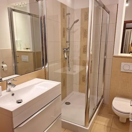 Agat I Jantar Apartment *