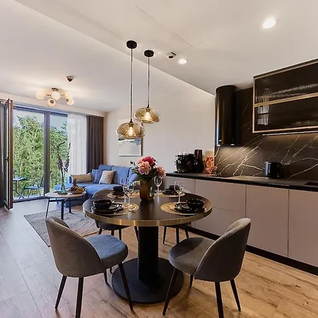 Golden Hour Apartments- Loft H 214 Apartment Swinoujscie