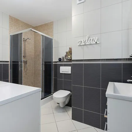 Apartment Teresa Morski W Swinoujsciu Z Parkingiem I Balkonem By Renters *