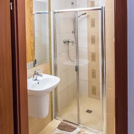 Apartment Z Ogrodkiem W Parku Zdrojowym Swinoujscie