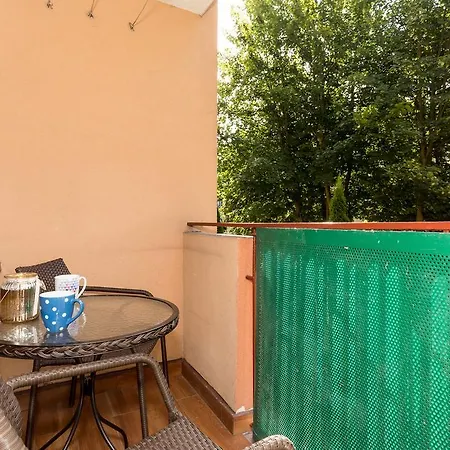 Apartment Spokojny Przy Parku Chopina By Renters Swinoujscie