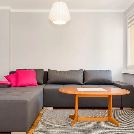 Apartment Spokojny Przy Parku Chopina By Renters Swinoujscie