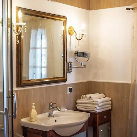 Apartment Vacationclub - Trzy Korony Piastow 37 *