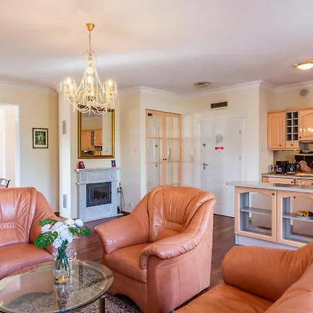 Apartment Vacationclub - Trzy Korony Piastow 37 *