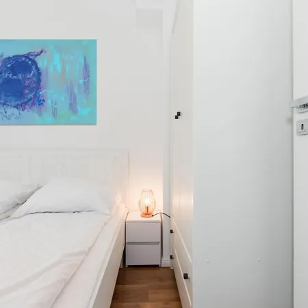 Wind Rose Quarter By Renters Apartment *