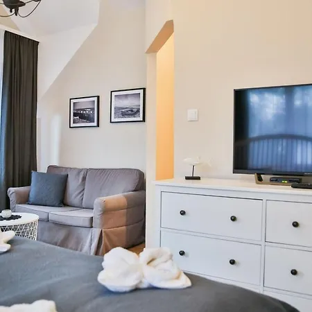 4 Pory Roku & Uznam Bed & Breakfast 3*